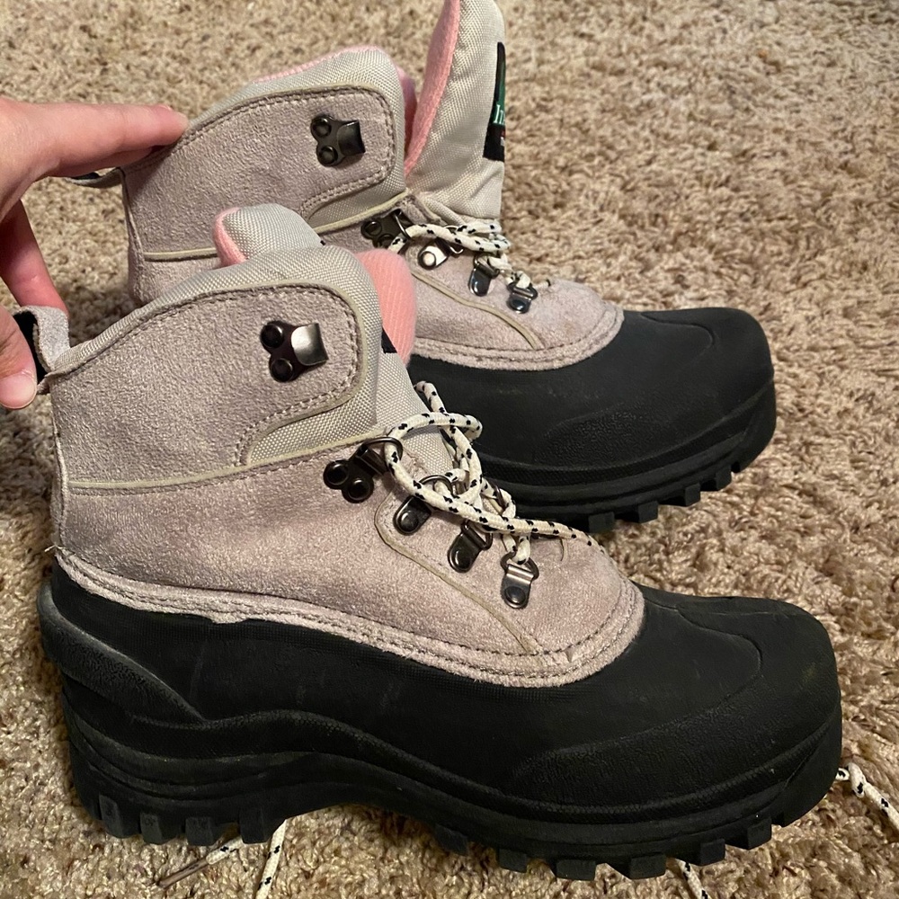 Size 8 snow boots